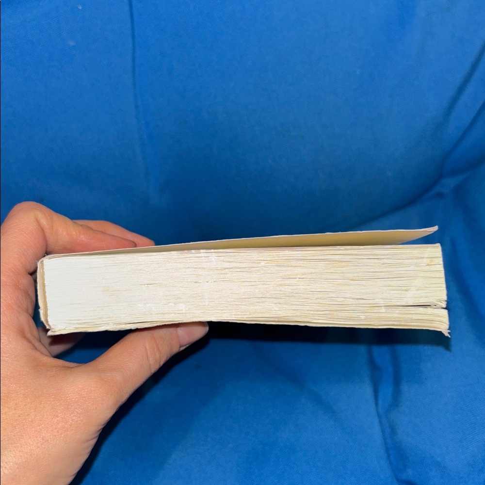 Disney Deep Blue Rogue Wave By Jennifer Donnelly Book 1 And 2 Soft Cover NWOTS - Picture 7 of 16